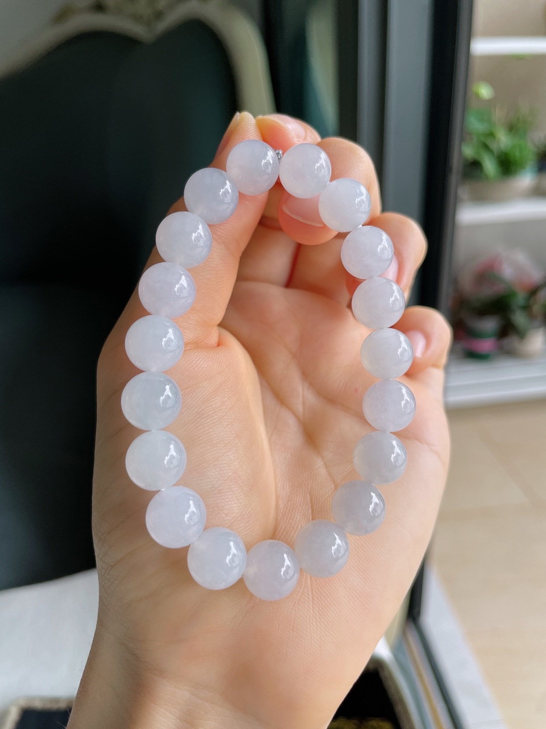缅甸天然翡翠A货，白冰手串，尺寸：10mm。【编4459】