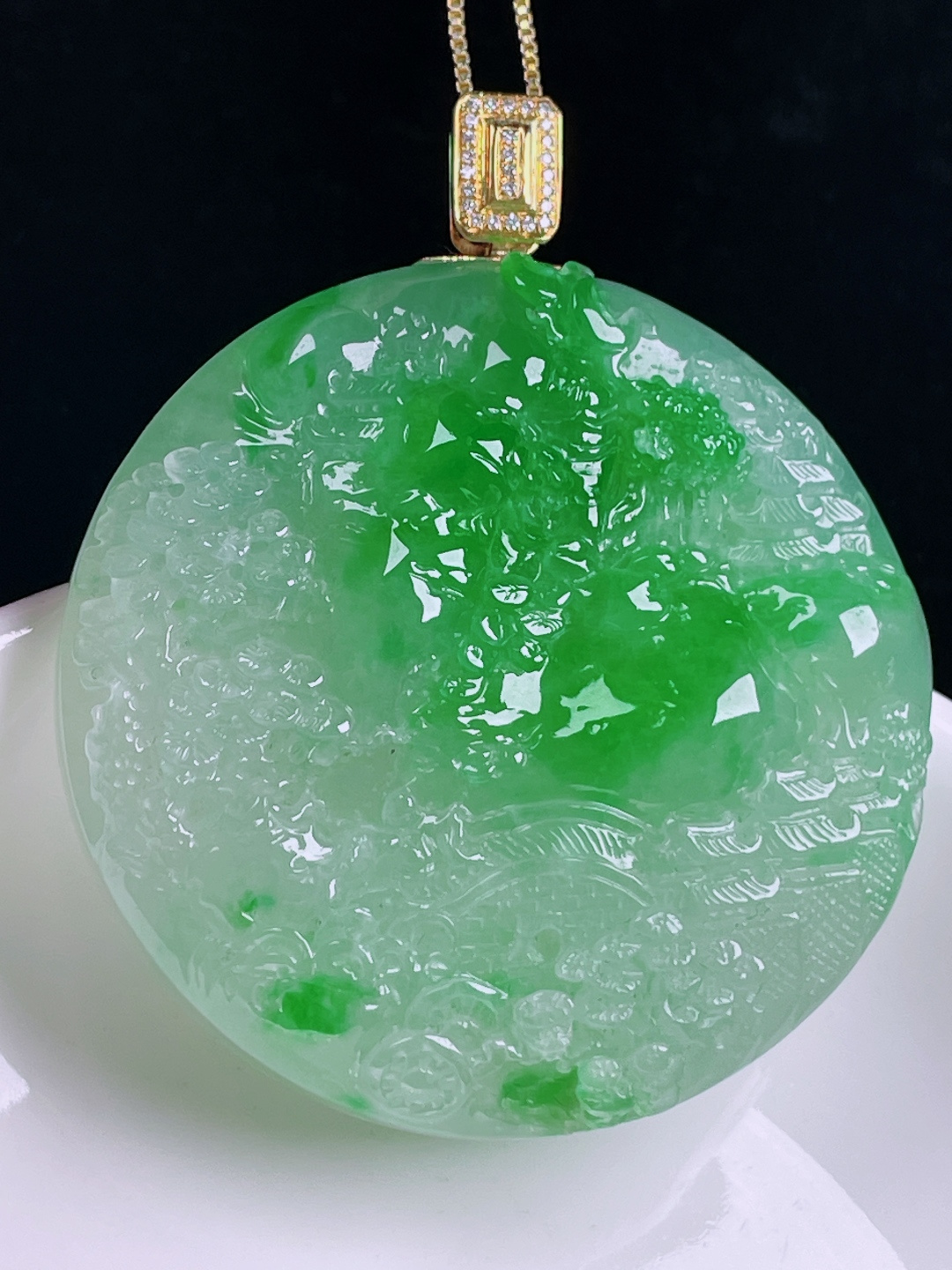 ️冰绿山水牌，老种起光，细底通透，尺寸：57.8裸石48.3/9.6mm0730