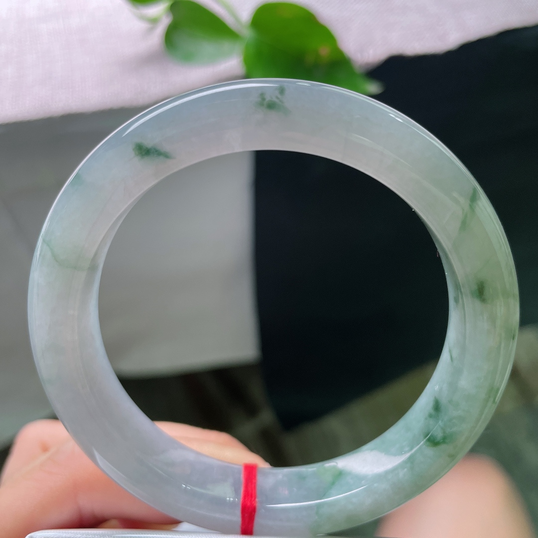 60/12.5/9.5，飘花正圈，清透冰底散落缕缕飘花，柔和又耐看，日常佩戴超衬气质。无裂，ss56522a