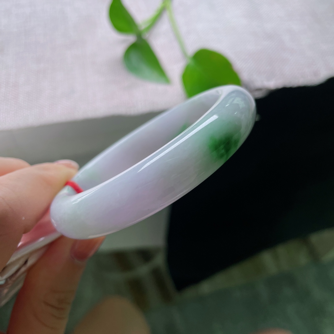 58.1/13.3/9，春彩正圈，皮纹，紫韵柔和，翠色鲜亮，撞色清新雅致，上手亮眼温柔。ss53172a
