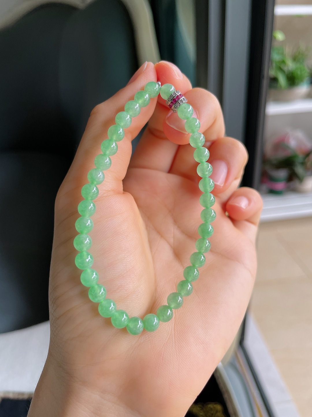 缅甸天然翡翠A货，冰满绿冰晴绿手串，尺寸：5.3mm。【编3548】