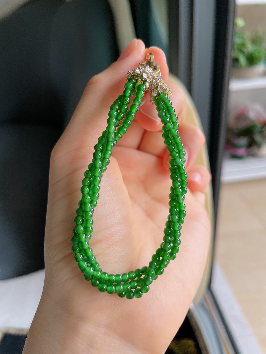 ️，天然翡翠A货，冰满绿小米珠麻花手串，尺寸：3mm。【编913】