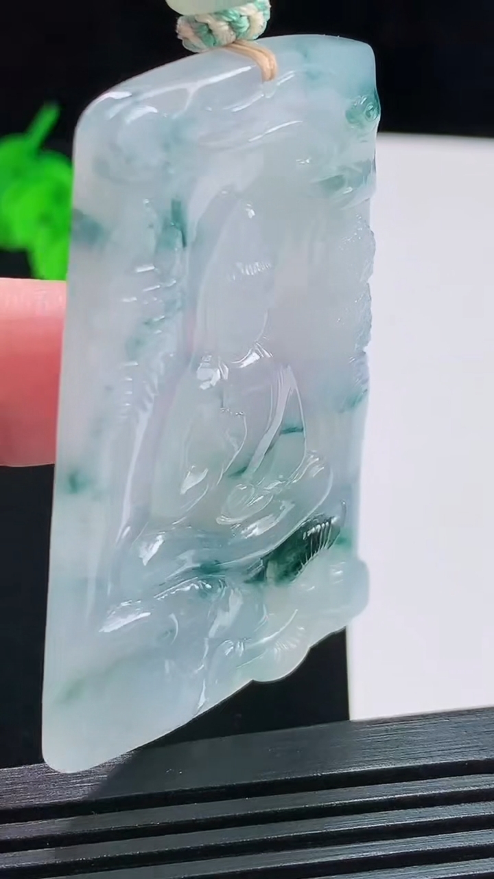 天然A货翡翠种紫罗兰 飘花普贤菩萨吊坠，尺寸57.5-36-5.8 重量:33.17g
8月1日