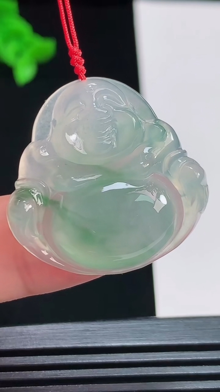 天然A货翡翠冰种飘花佛公吊坠，尺寸28-28.5-5.6 重量:7.00g
8月1日