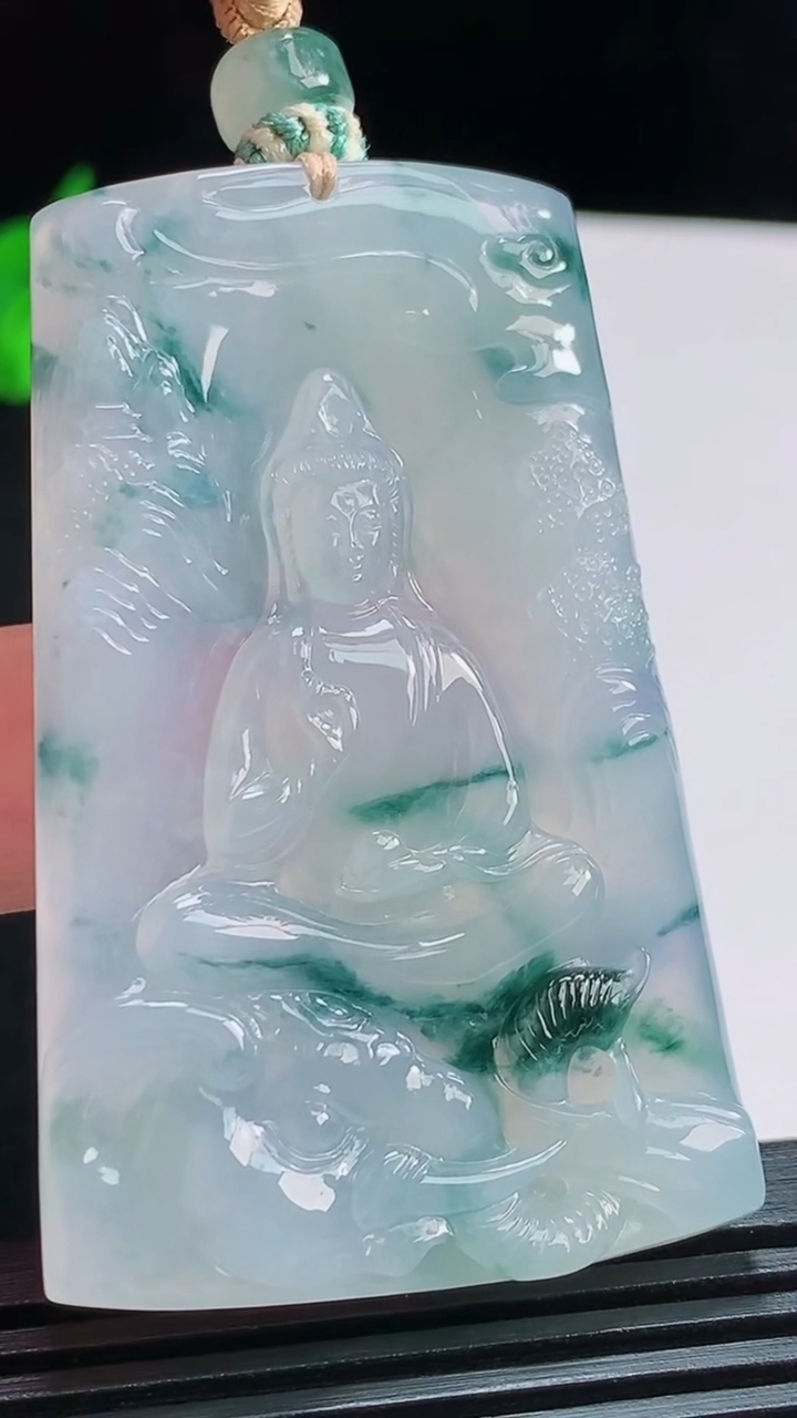 天然A货翡翠种紫罗兰 飘花普贤菩萨吊坠，尺寸57.5-36-5.8 重量:33.17g
8月1日