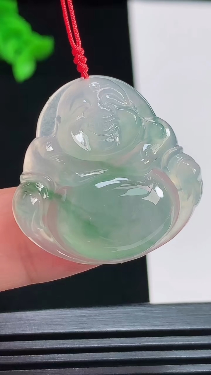 天然A货翡翠冰种飘花佛公吊坠，尺寸28-28.5-5.6 重量:7.00g
8月1日