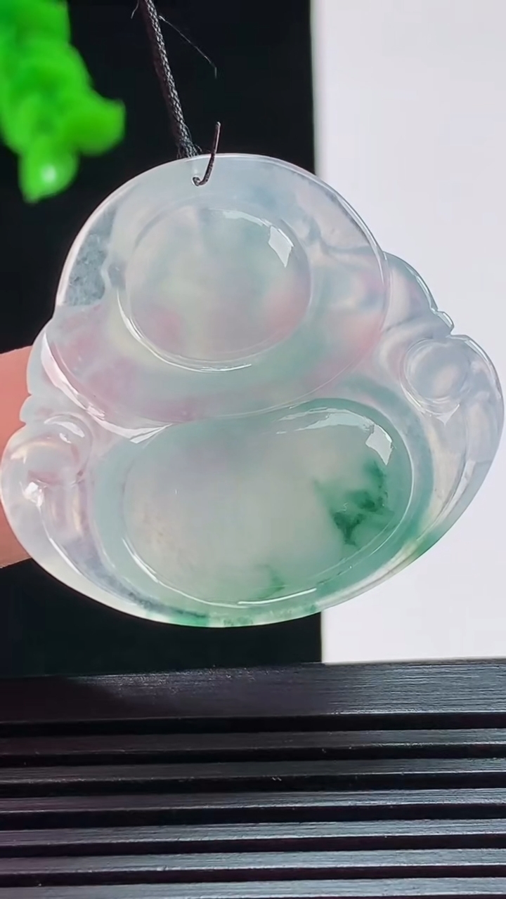 天然A货翡翠种飘花佛公吊坠，尺寸32.5-35-6 重量:10.50g
8月1日