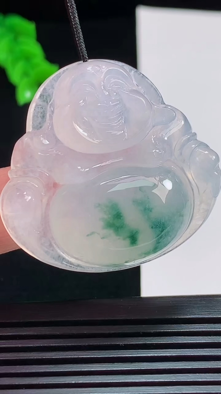 天然A货翡翠种飘花佛公吊坠，尺寸37.5-41-8 重量:19.38g
8月1日