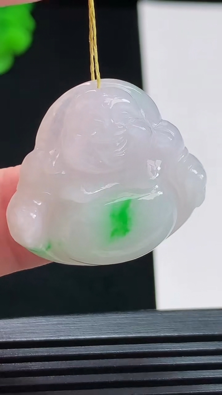 天然A货翡翠佛公吊坠，尺寸27-29.5-6 重量:7.61g
8月3日