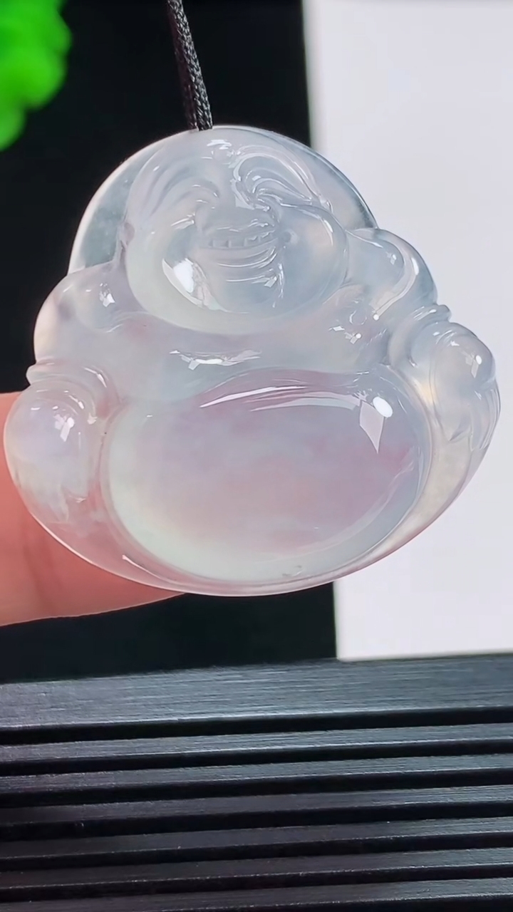 天然A货翡翠种白冰佛公吊坠，尺寸30-31.8-5.8 重量:8.59g
8月3日