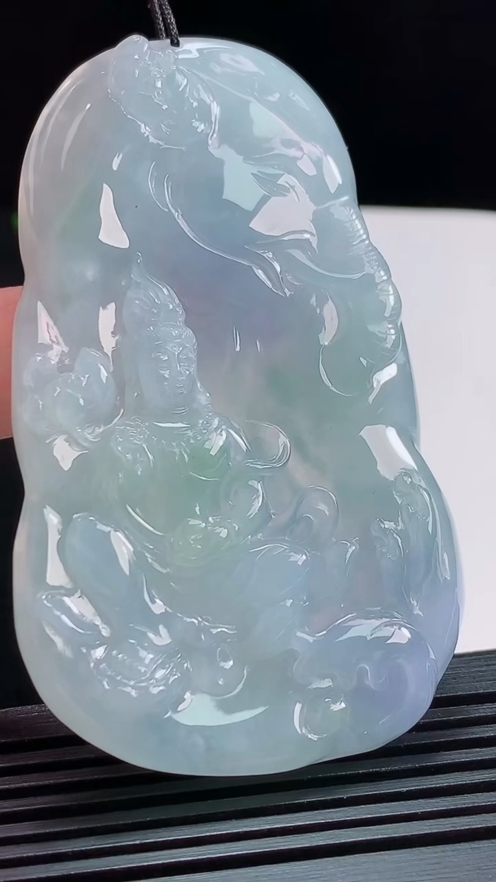 天然A货翡翠种紫罗兰普贤菩萨吊坠，尺寸71.6-43-7.3 重量:49.01g
8月3日