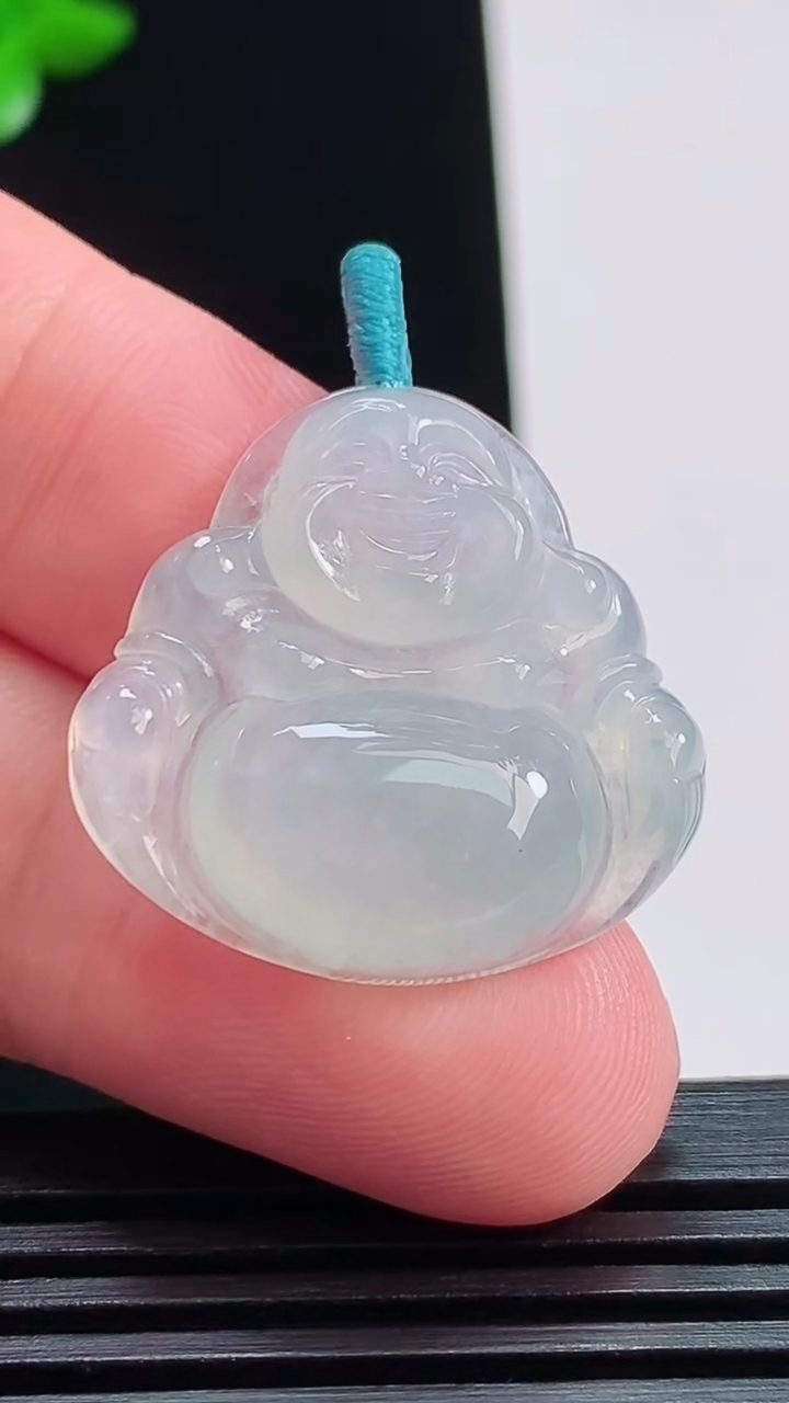 天然A货翡翠佛公吊坠，尺寸25-26-5.8 重量:5.51g
8月3日