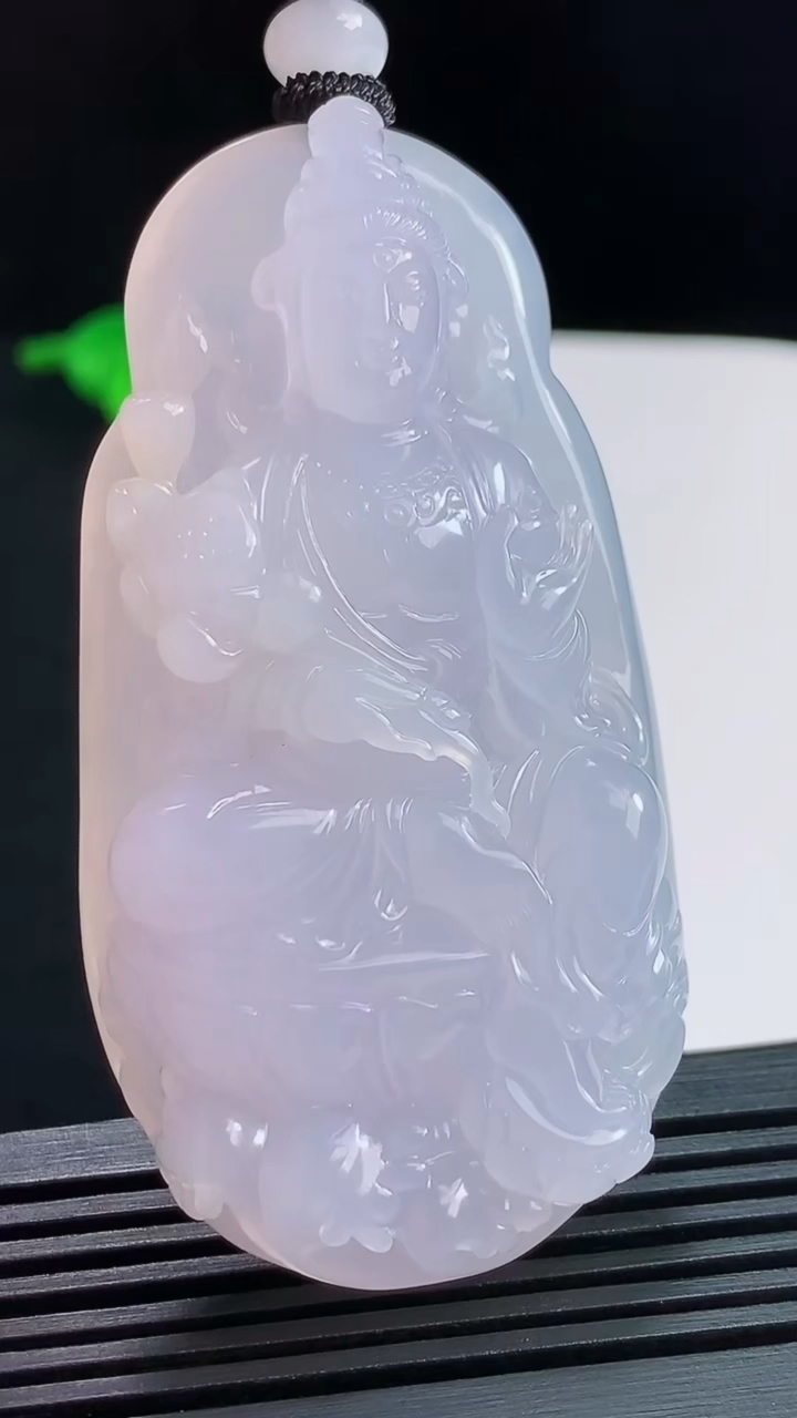 天然A货翡翠种紫罗兰大势至菩萨吊坠，尺寸66-35-12.8 重量:58.16g
8月3日