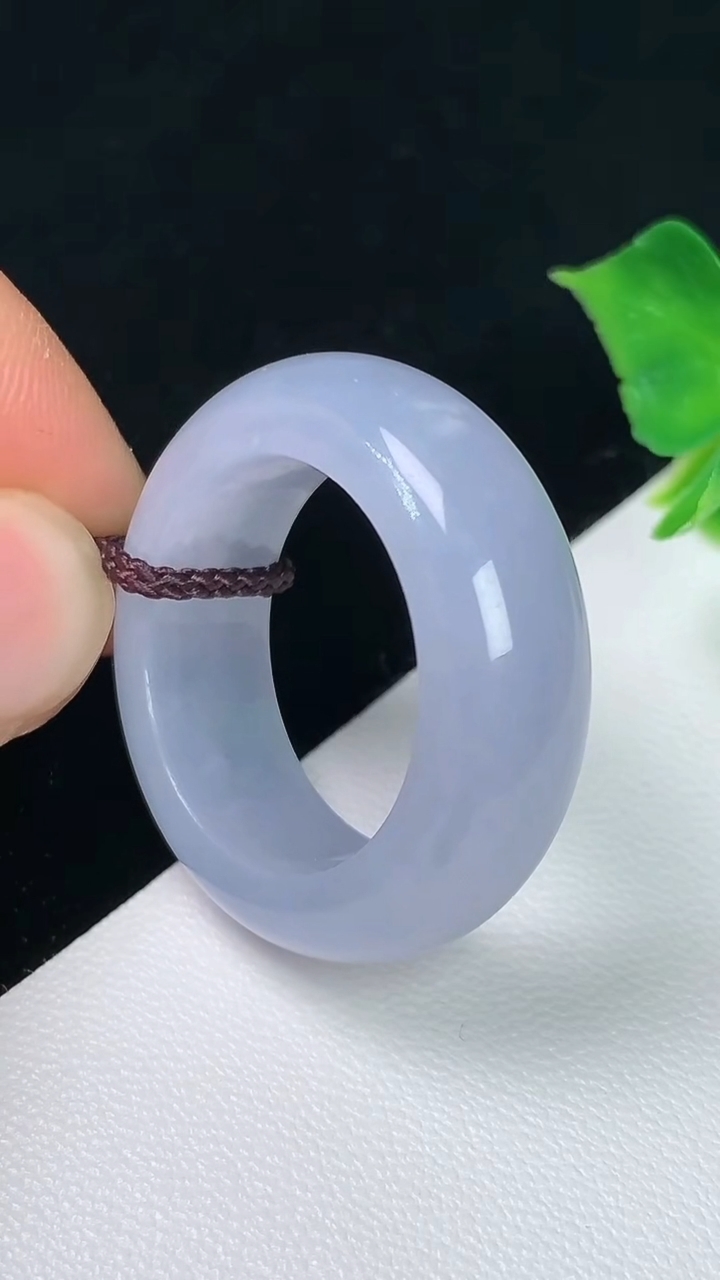 天然A货翡翠紫罗兰指环扳指，尺寸19.6-8.3-4.7，重量:8.73g2026年8月4日
工厂直