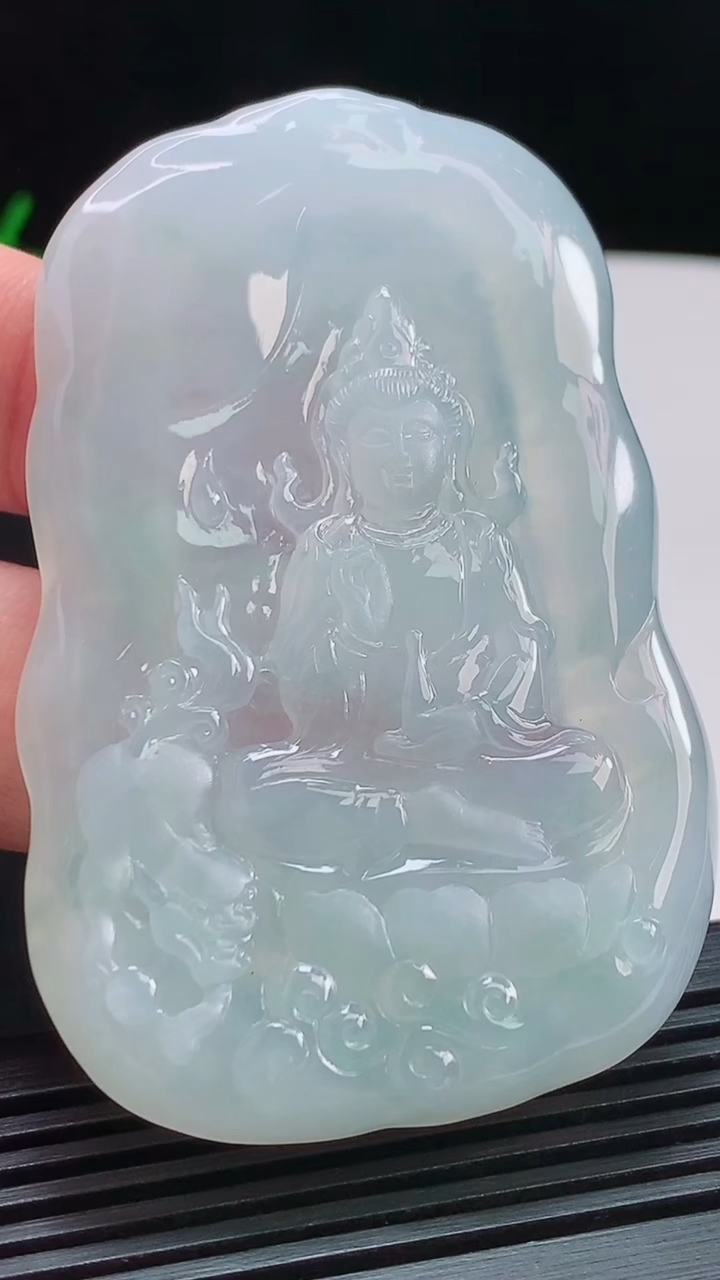 天然A货翡翠文殊菩萨吊坠，尺寸68-43-6.2，重量:40.16g
8月7日