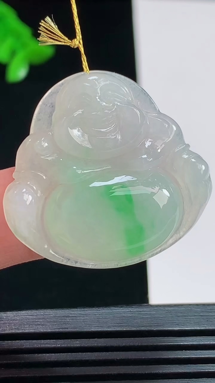 天然A货翡翠佛公吊坠，尺寸30-31.6-5.8 重量:8.16g
8月7日
