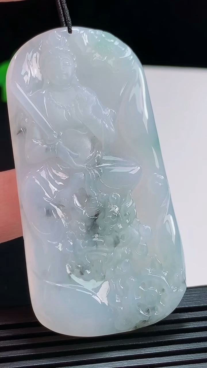 天然A货翡翠飘花文殊菩萨吊坠，尺寸66.5-33-5.2 重量:27.95g
8月8日