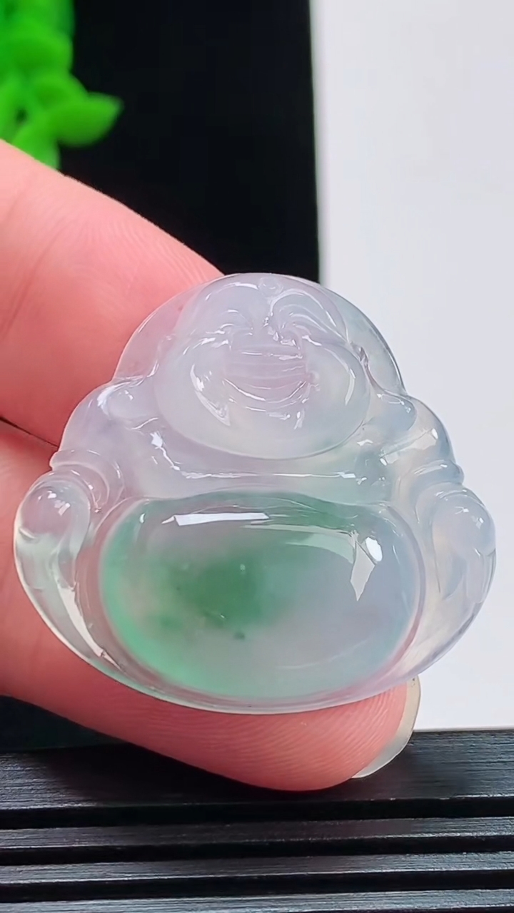 天然A货翡翠种飘花佛公吊坠，尺寸29-31-5.5 重量:7.70g
8月11日