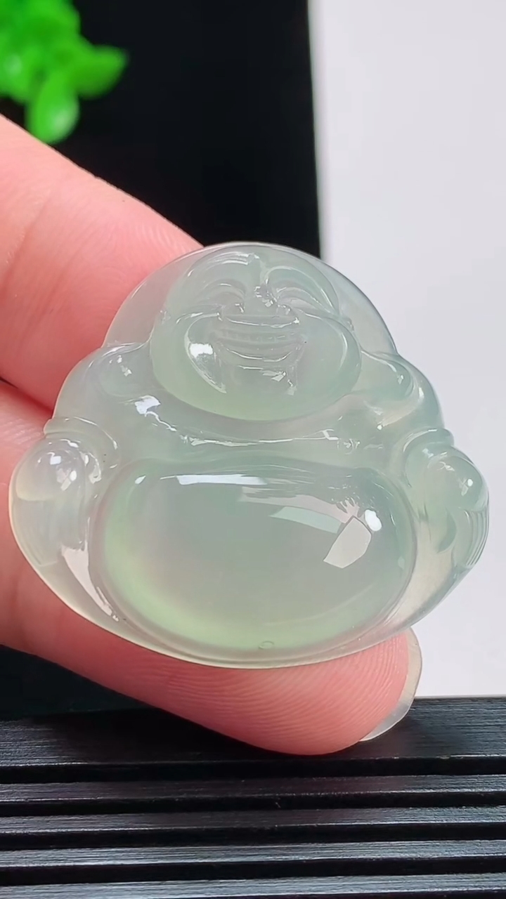 天然A货翡翠佛公吊坠，尺寸31-33.5-6 重量:9.17g
8月11日