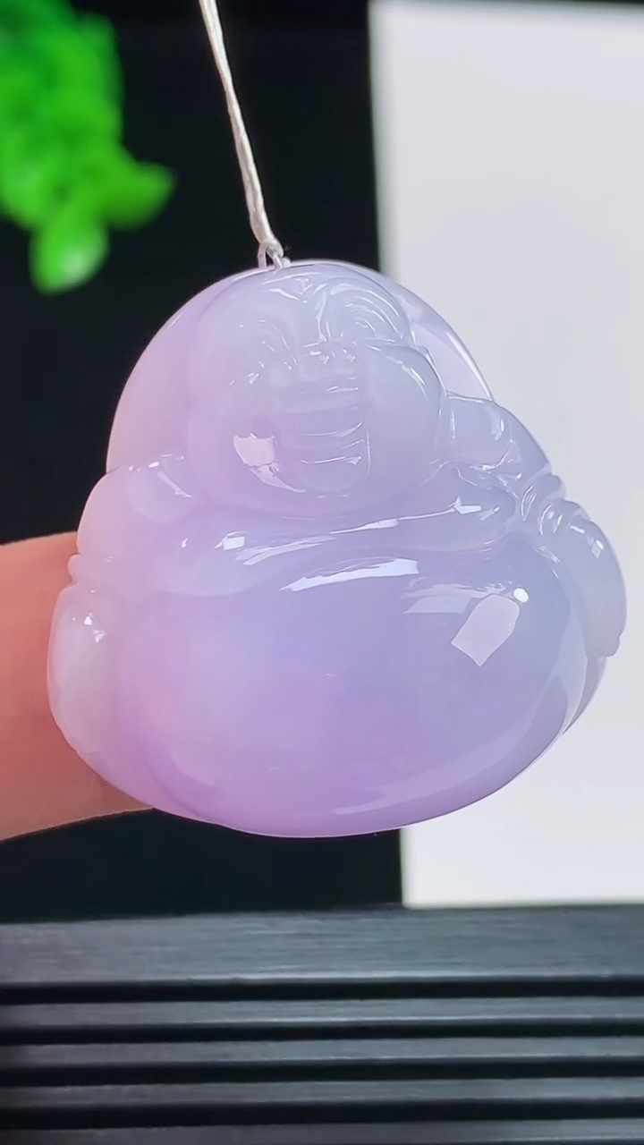天然A货翡翠冰种紫罗兰佛公吊坠，尺寸28.5-29.2-12.5 重量:17.77g
8月11日