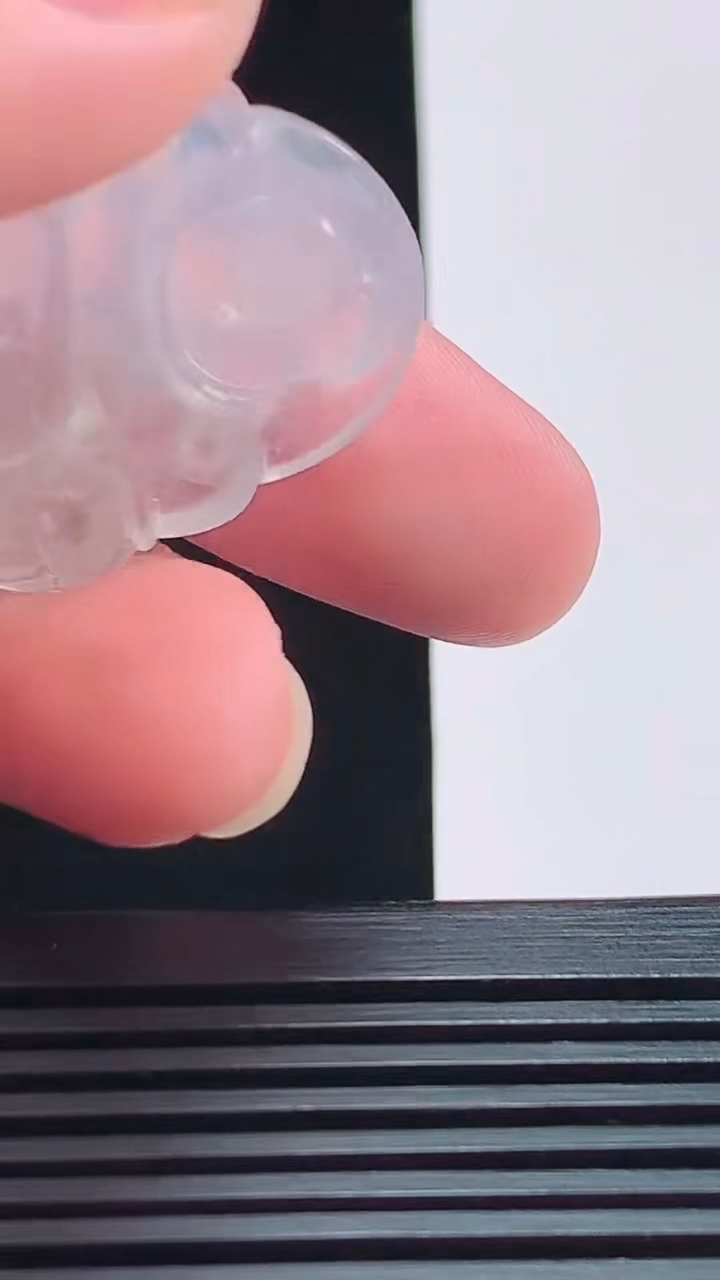 天然A货翡翠佛公吊坠，尺寸30.5-34-6.8 重量:11.40g
8月11日