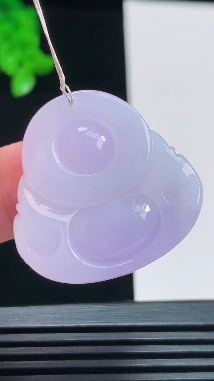 天然A货翡翠冰种紫罗兰佛公吊坠，尺寸28.5-29.2-12.5 重量:17.77g
8月11日