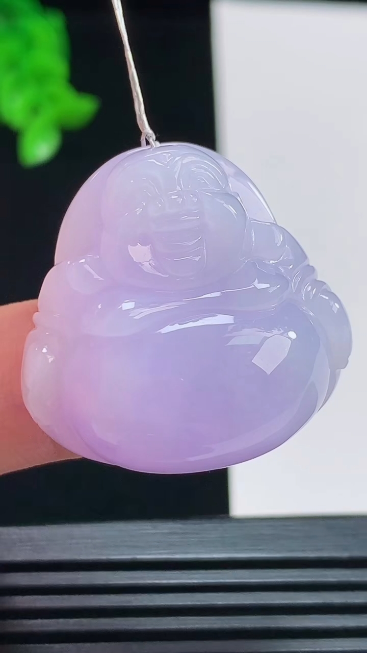 天然A货翡翠冰种紫罗兰佛公吊坠，尺寸28.5-29.2-12.5 重量:17.77g
8月11日