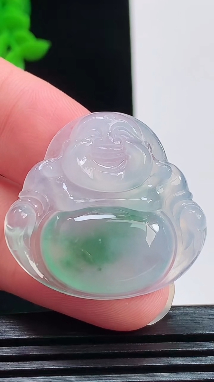 天然A货翡翠种飘花佛公吊坠，尺寸29-31-5.5 重量:7.70g
8月11日