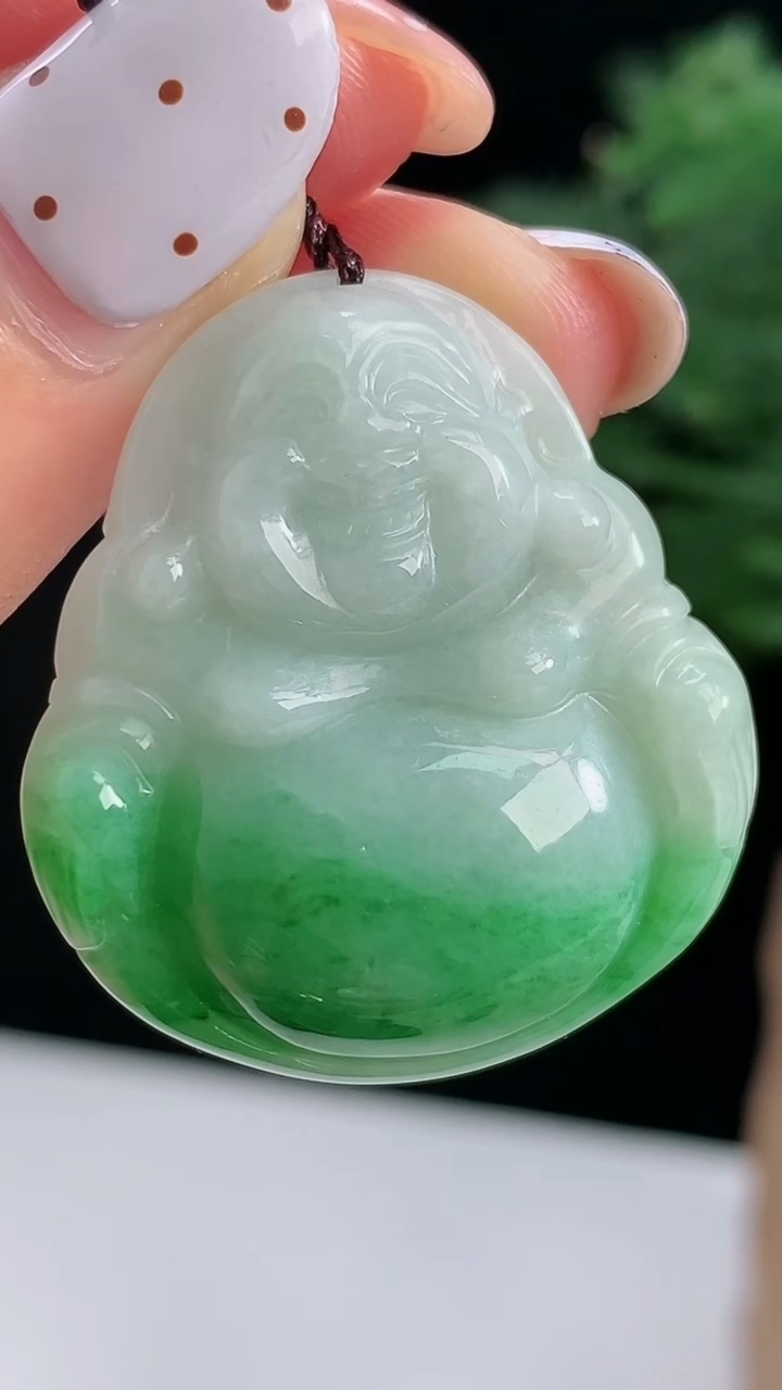 天然A货翡翠佛公吊坠，尺寸32-28.6-6.8，重量:10.12g
8月14日