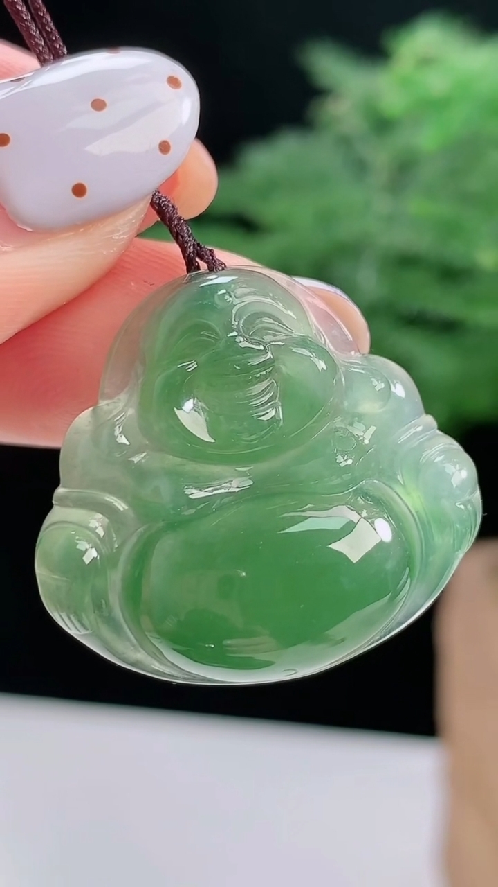 天然A货翡翠佛公吊坠，尺寸25.6-27.6-5.5 重量:5.66g
8月14日
