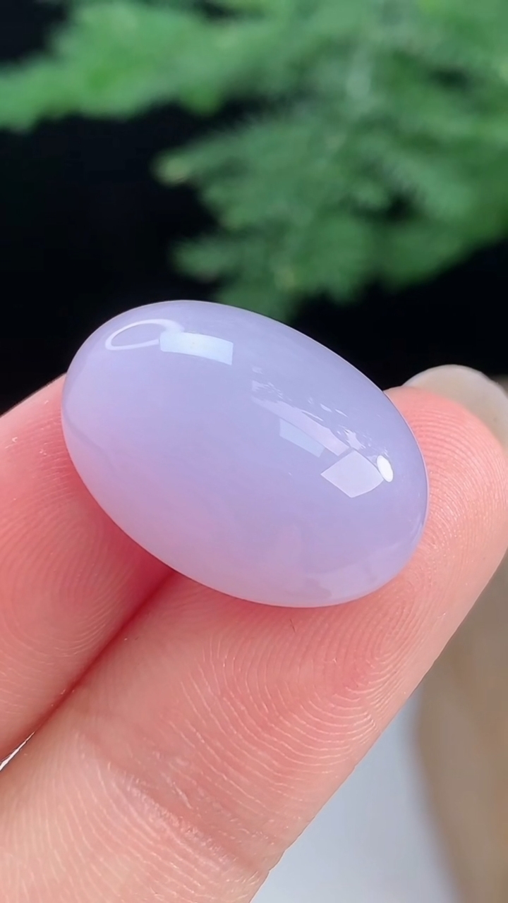 天然A货翡翠冰种紫罗兰蛋面镶嵌件，尺寸20.5-14-8.5 重量:4.03g
8月14日