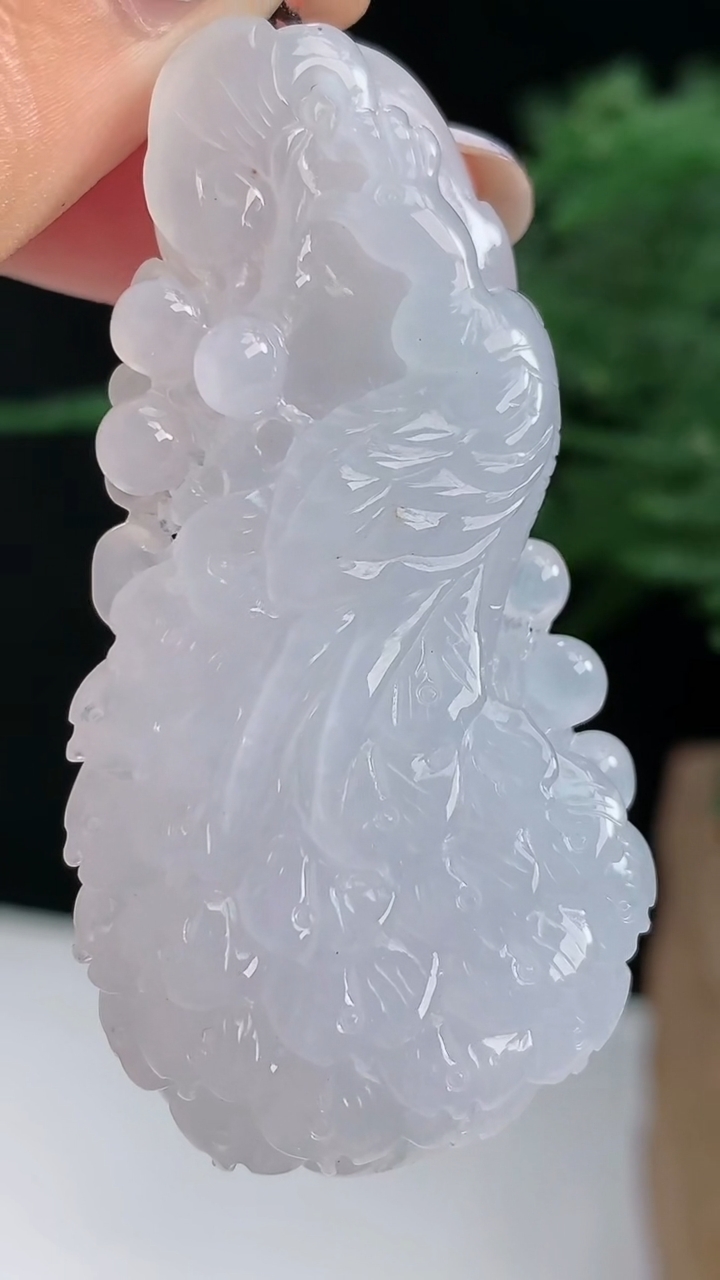 天然A货翡翠紫罗兰凤凰吊坠，尺寸56-28.6-10 重量:27.02g
8月14日