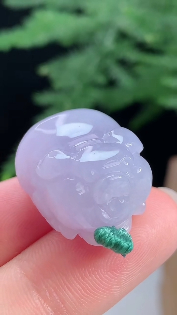 天然A货翡翠紫罗兰生肖猪吊坠，尺寸21-18-13 重量:10.88g
8月14日