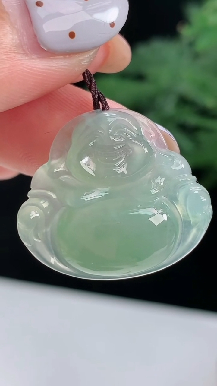 天然A货翡翠佛公吊坠，尺寸22-25-4.8 重量:4.00g
8月14日