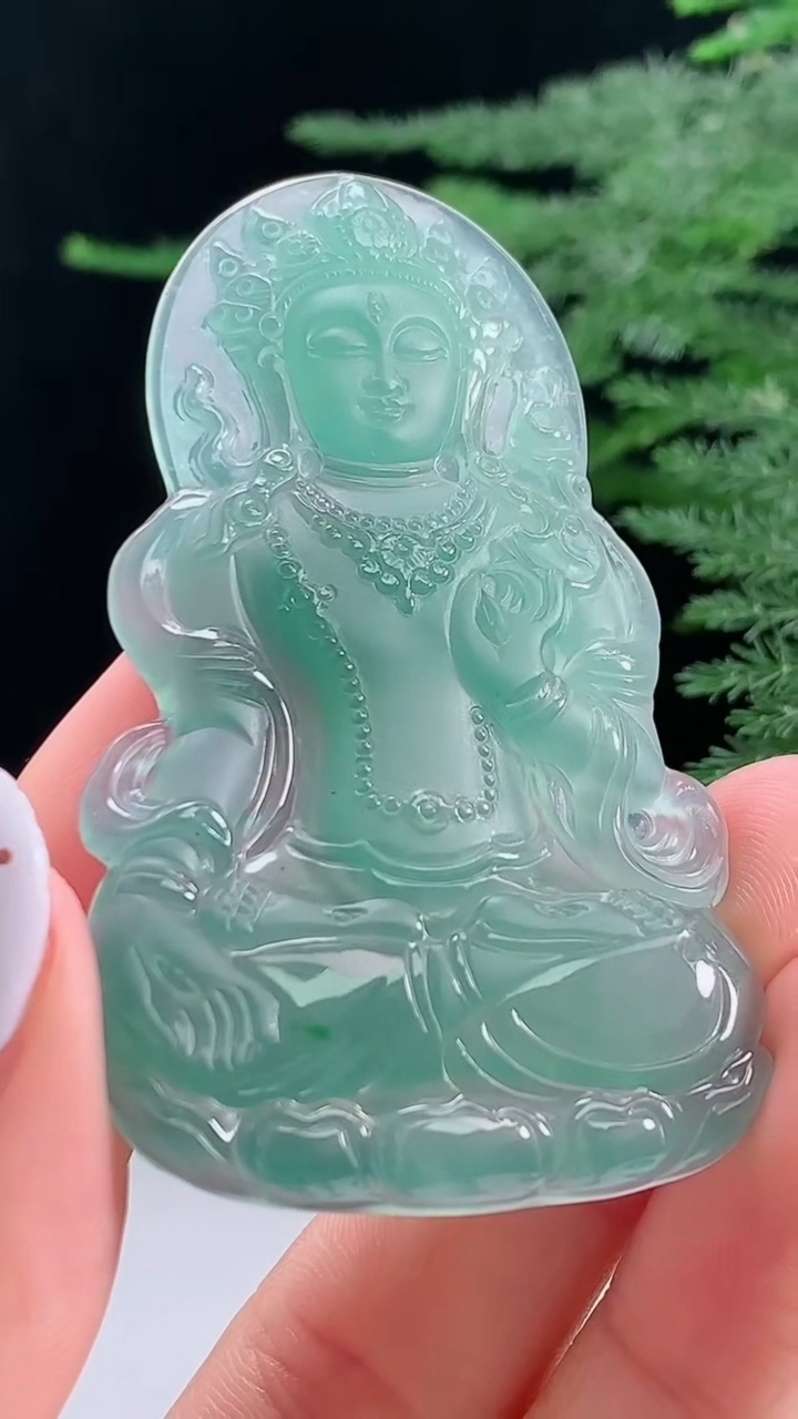天然A货翡翠蓝水度母菩萨吊坠，尺寸59.2-36-4.5 重量:17.47g
8月15日