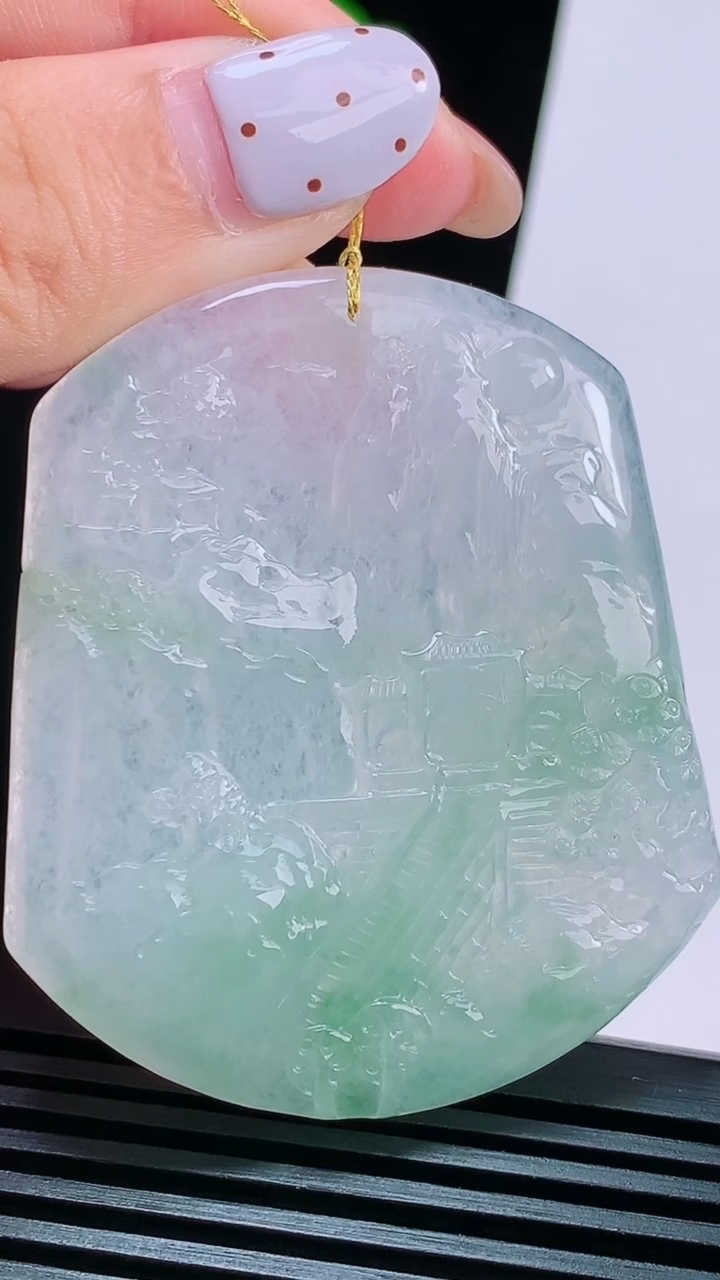 天然A货翡翠山水牌吊坠，尺寸53-45.5-5 重量:25.91g
8月15日