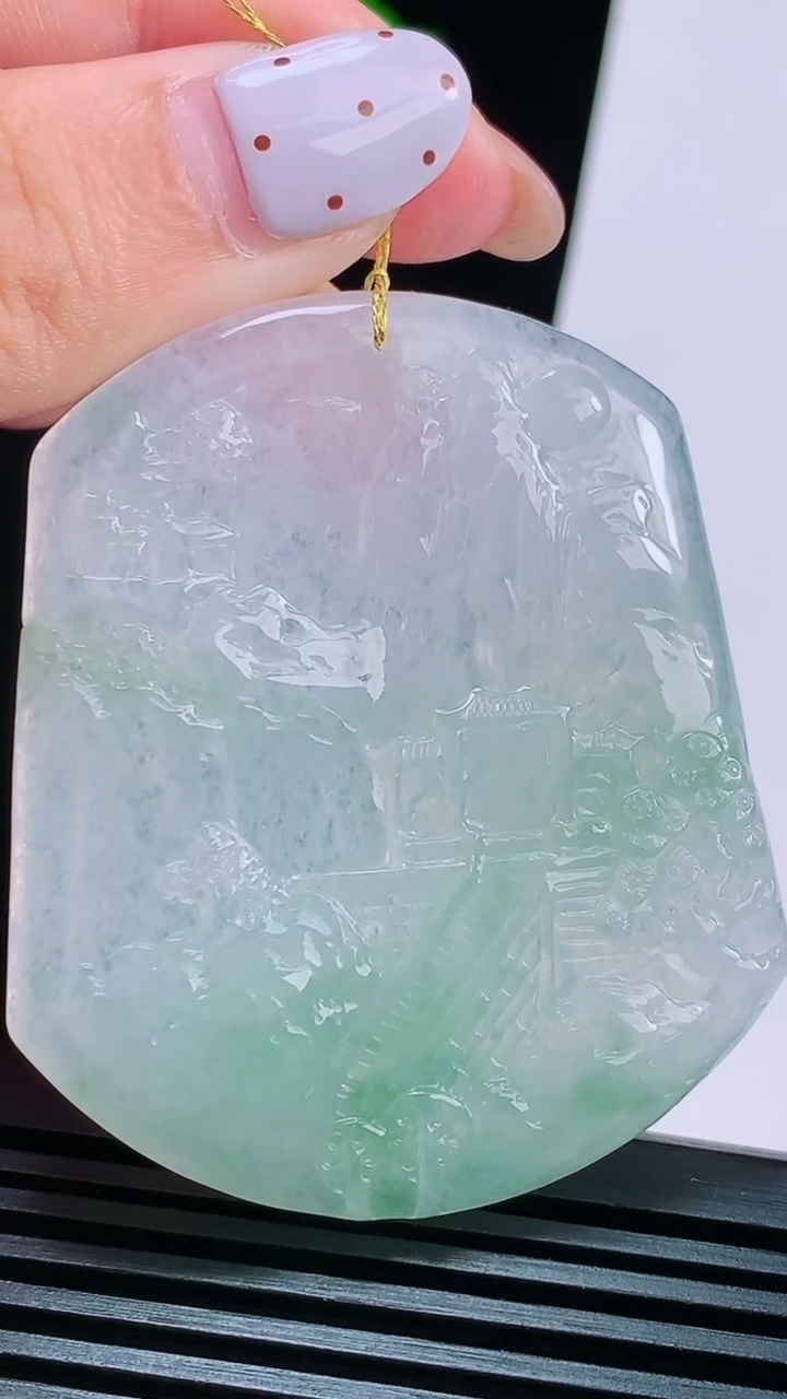天然A货翡翠山水牌吊坠，尺寸53-45.5-5 重量:25.91g
8月15日