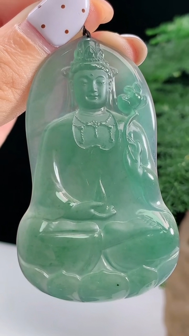 天然A货翡翠蓝水大势至菩萨吊坠，尺寸58.6-35-4 重量:15.83g
8月16日