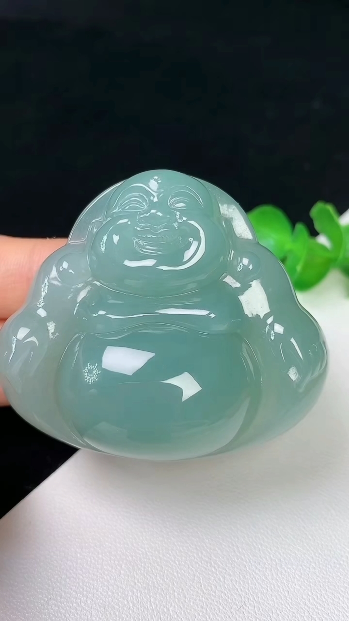 天然A货翡翠佛公吊坠，尺寸44.6-50.8-12.3，重量:43.39g
8月15日