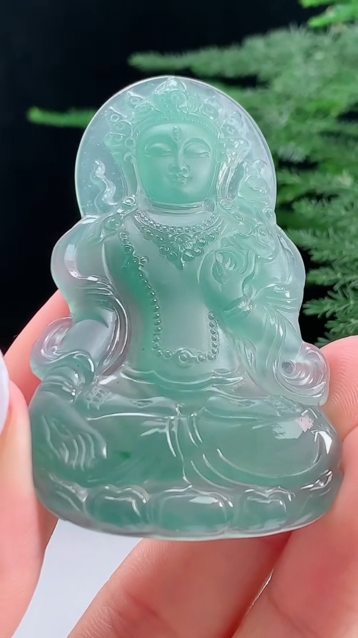 天然A货翡翠蓝水度母菩萨吊坠，尺寸59.2-36-4.5 重量:17.47g
8月15日