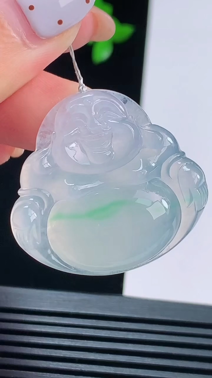 天然A货翡翠佛公吊坠，尺寸31-33.5-5.8 重量:10.15g
8月16日