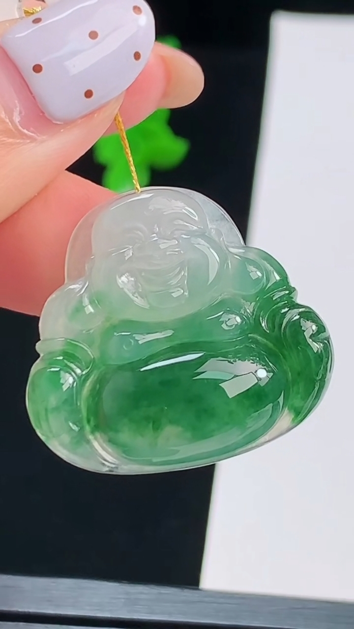 天然A货翡翠佛公吊坠，尺寸26-28-6 重量:6.51g
8月17日
