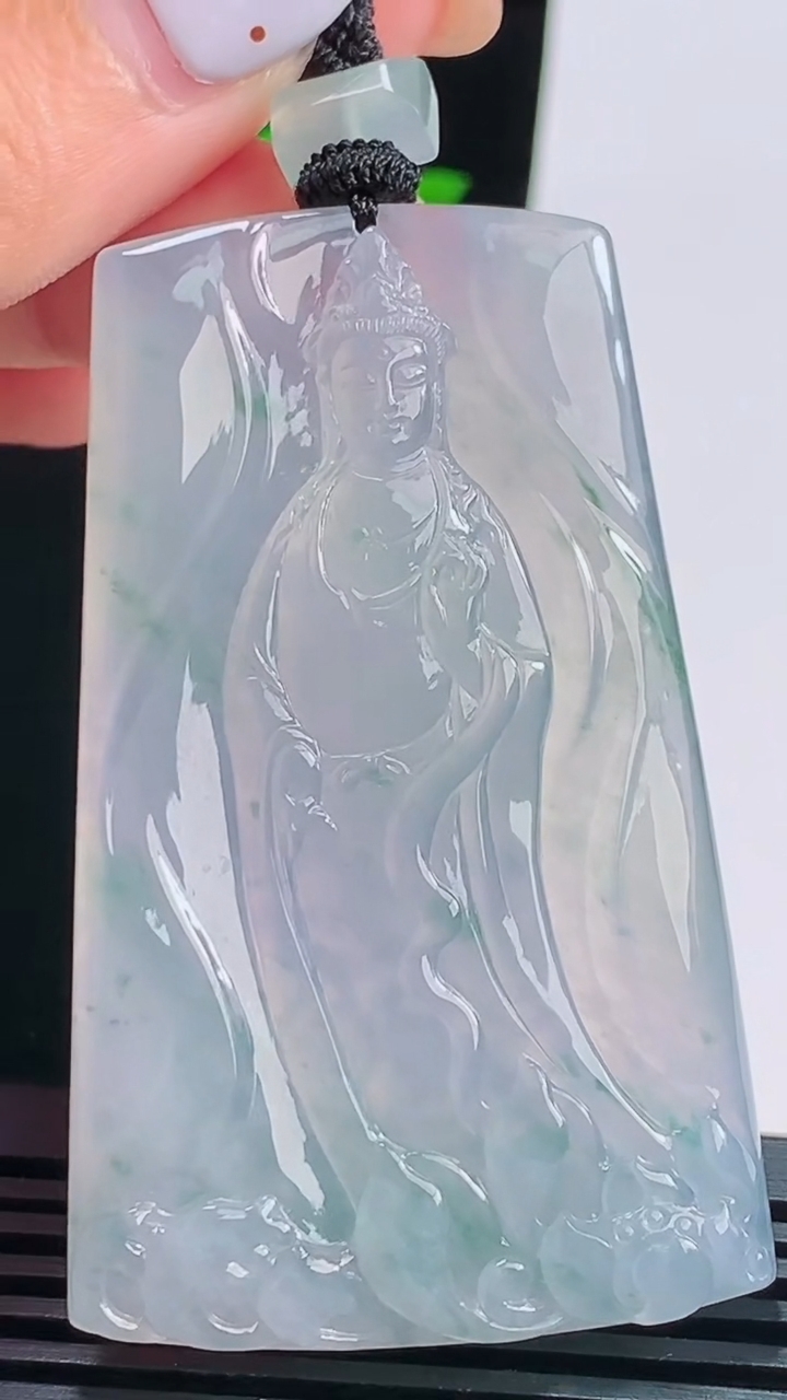 天然A货翡翠种紫罗兰 飘花观音菩萨吊坠吊坠，尺寸60.5-37.5-5.5 重量:31.93g
8月17日
