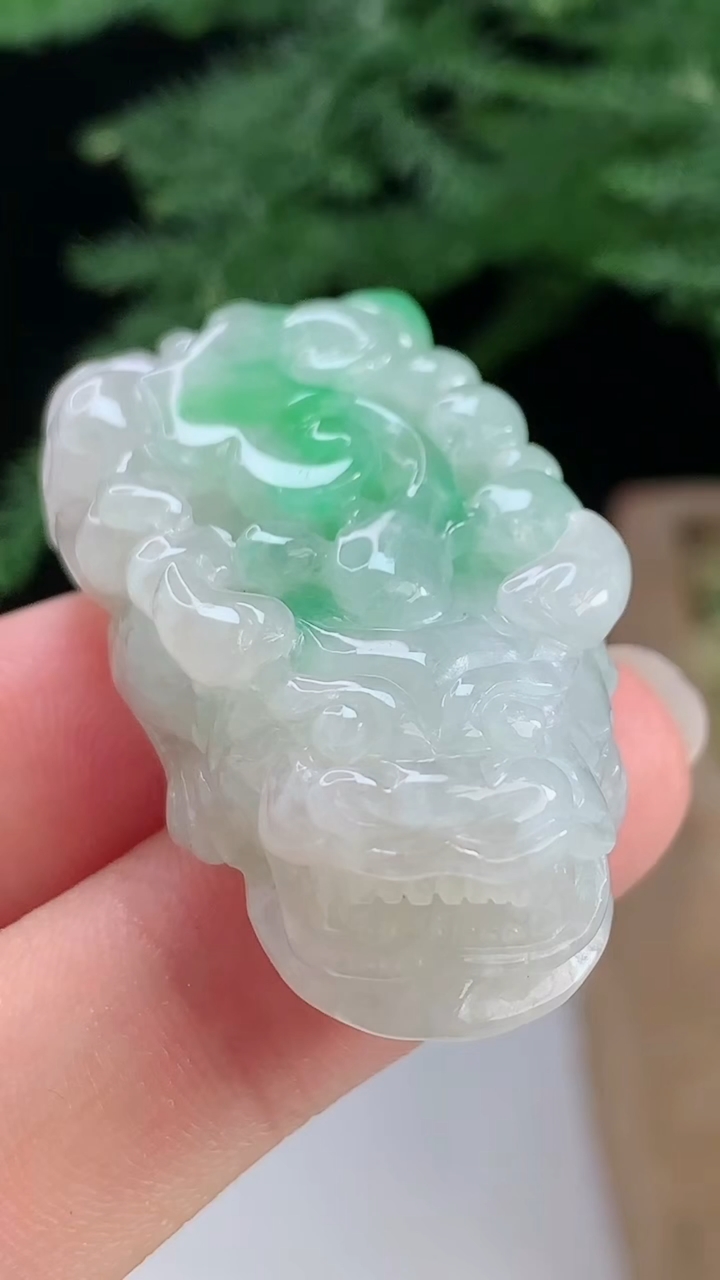 天然A货翡翠貔貅吊坠，尺寸40.5-21-11.8，重量:22.40g
8月17日