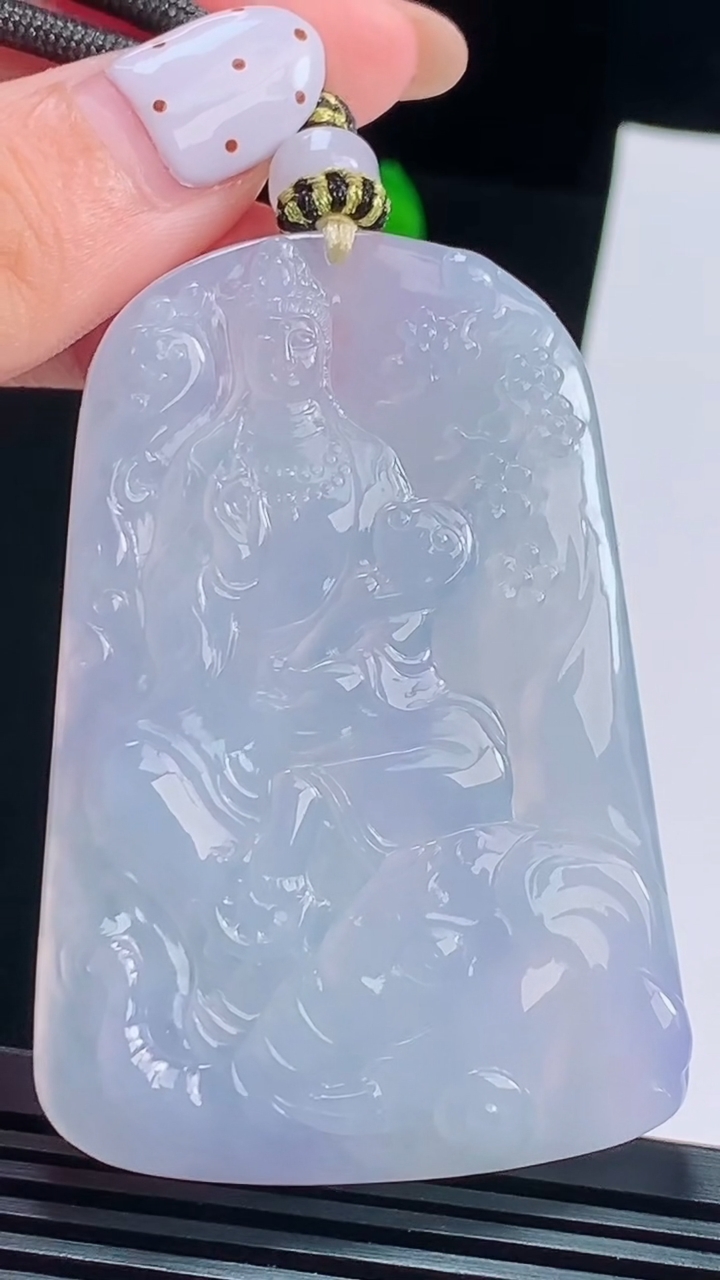 天然A货翡翠种紫罗兰普贤菩萨吊坠，尺寸60-41-5.8 重量:35.93g
8月17日