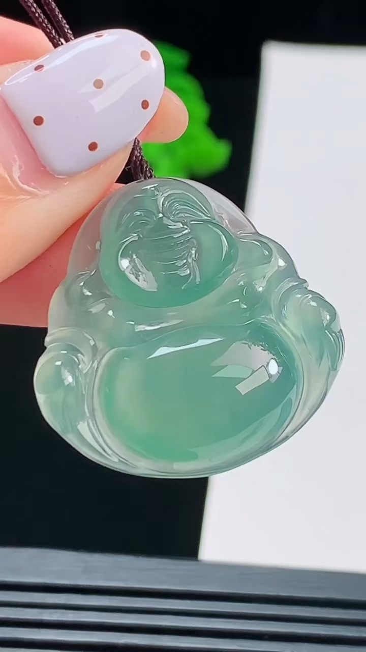 天然A货翡翠佛公吊坠，尺寸27-27.5-6.2 重量:6.78g
8月17日