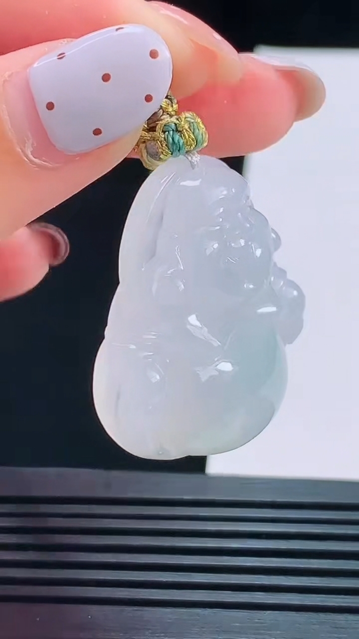 天然A货翡翠佛公吊坠，尺寸32.5-34-10 重量:17.22g
8月17日