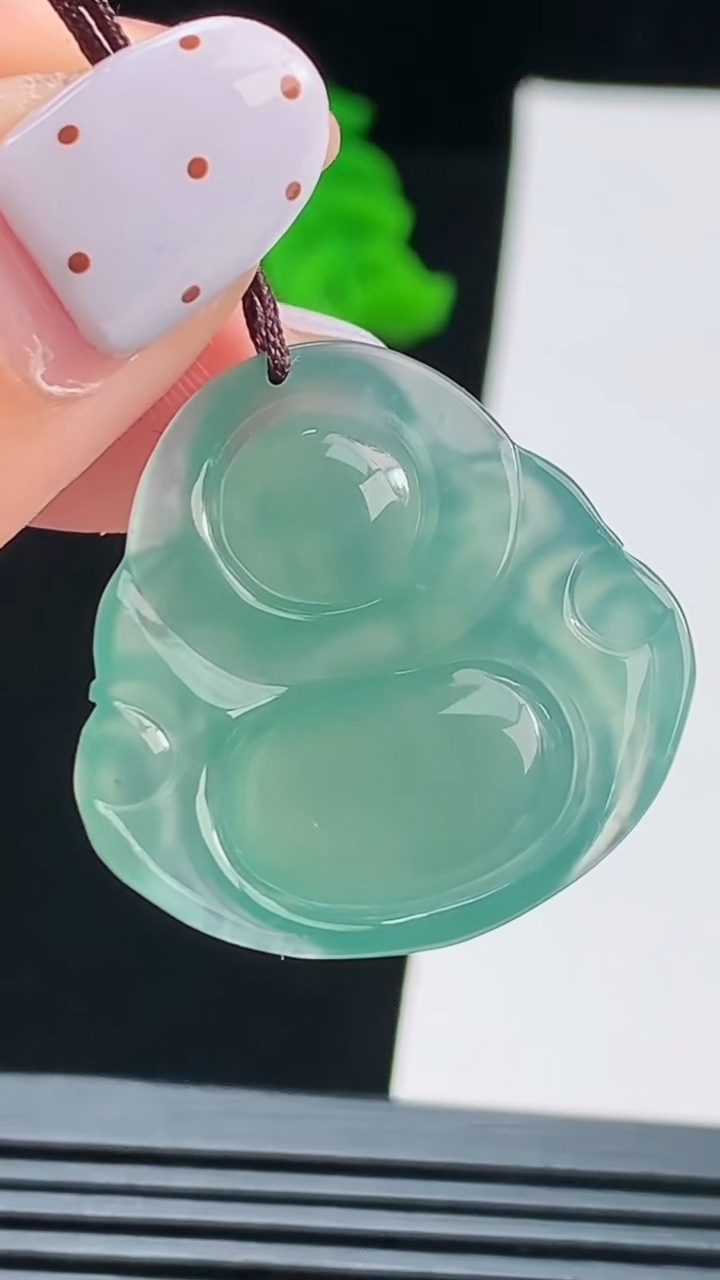 天然A货翡翠佛公吊坠，尺寸27-27.5-6.2 重量:6.78g
8月17日