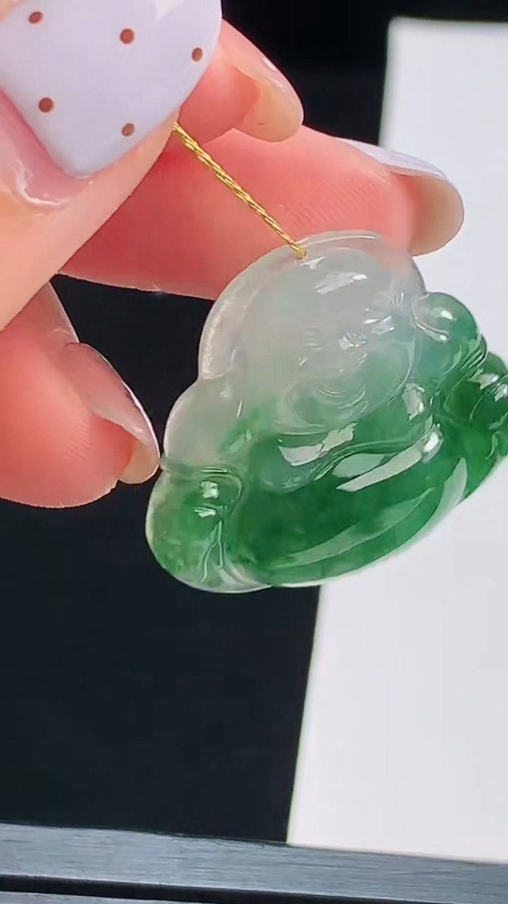 天然A货翡翠佛公吊坠，尺寸26-28-6 重量:6.51g
8月17日