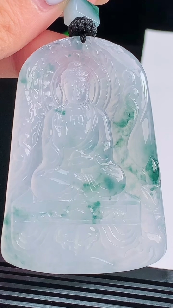 天然A货翡翠种飘花阿弥陀佛吊坠，尺寸63-44.6-5.2 重量:40.8g
8月17日